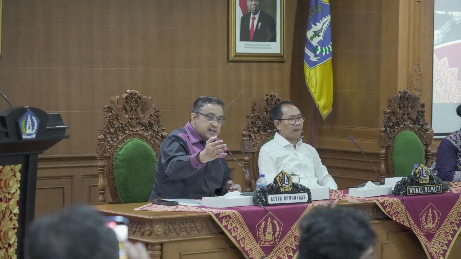 podiumnews.com-DPR Soroti WNA Jadi Pramuwisata di Bali 